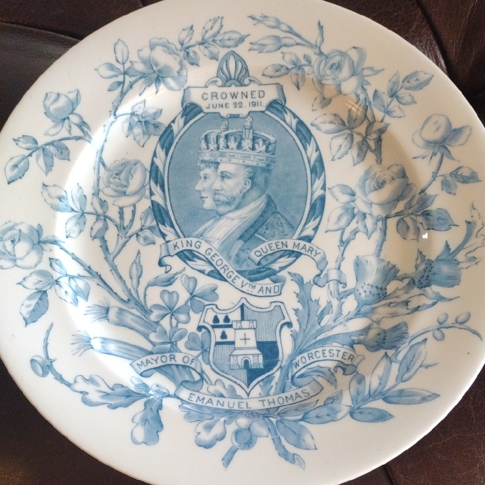 Royal Worcester England 1911 Plate